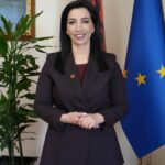 Evis Kushi Politikane